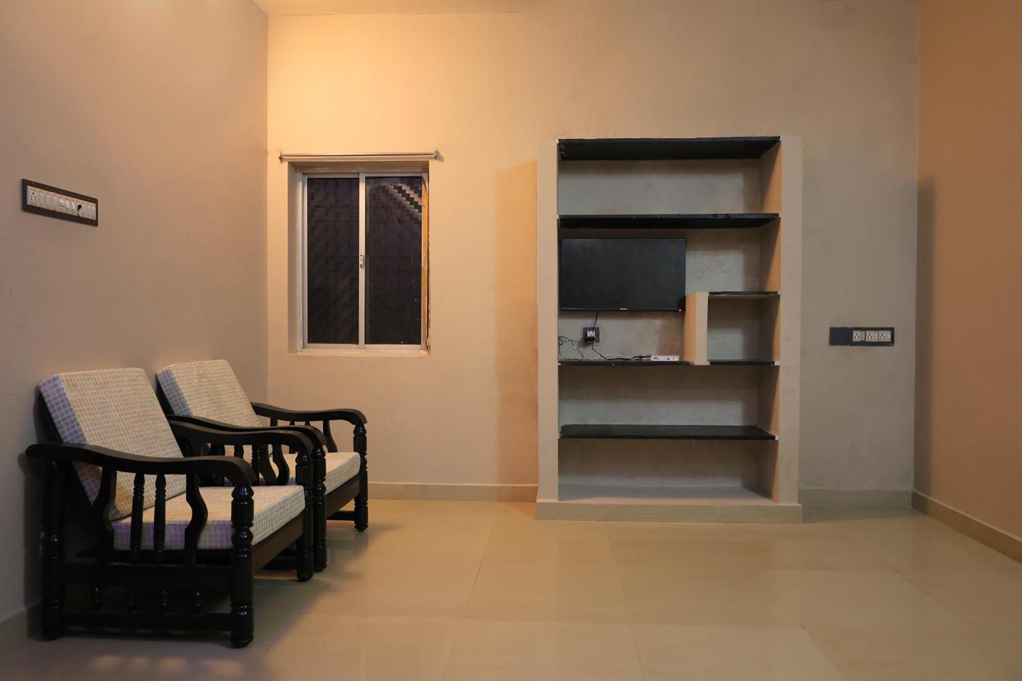 The Club House Hotel Pondicherry Exterior photo