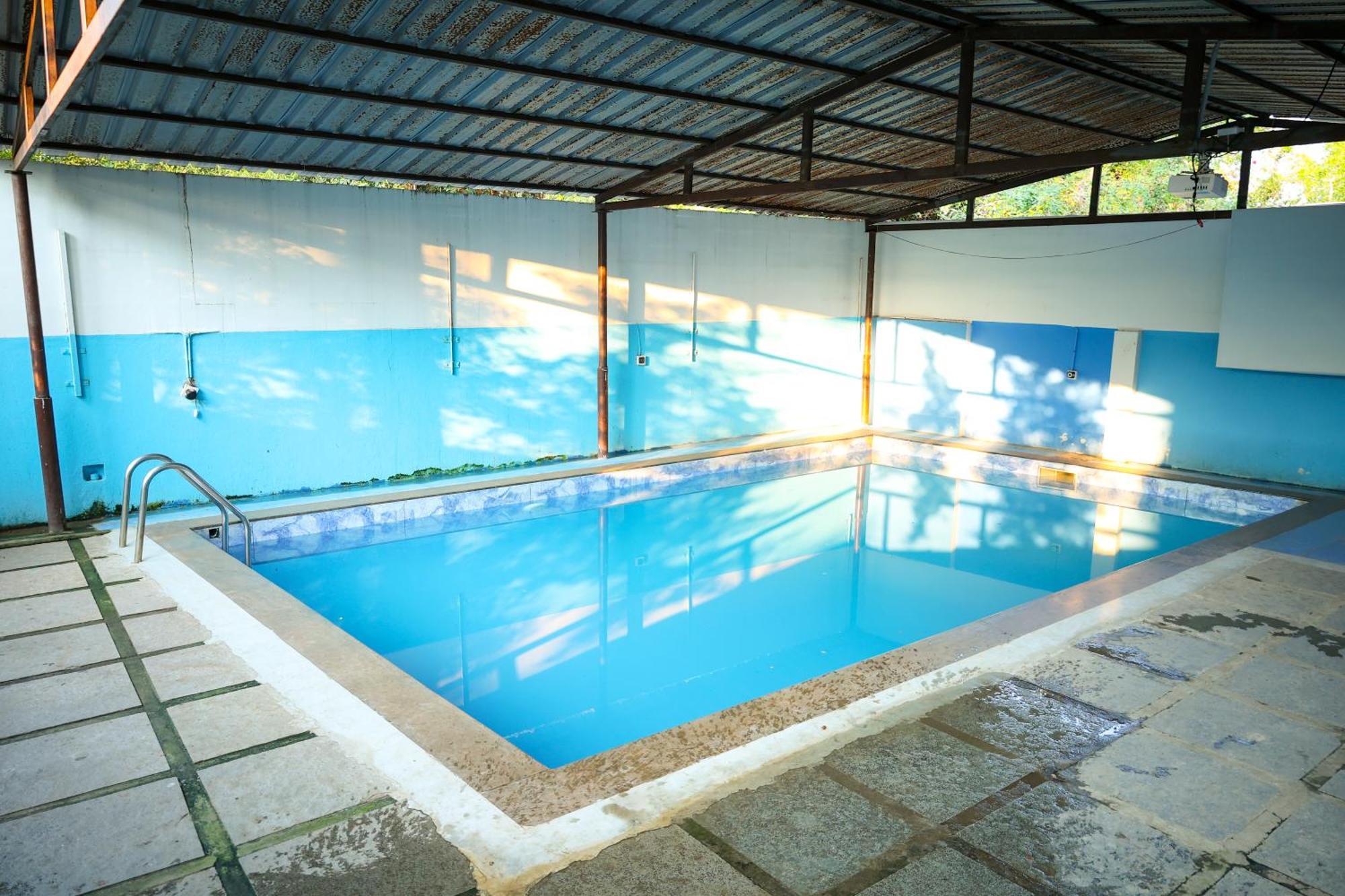 The Club House Hotel Pondicherry Exterior photo