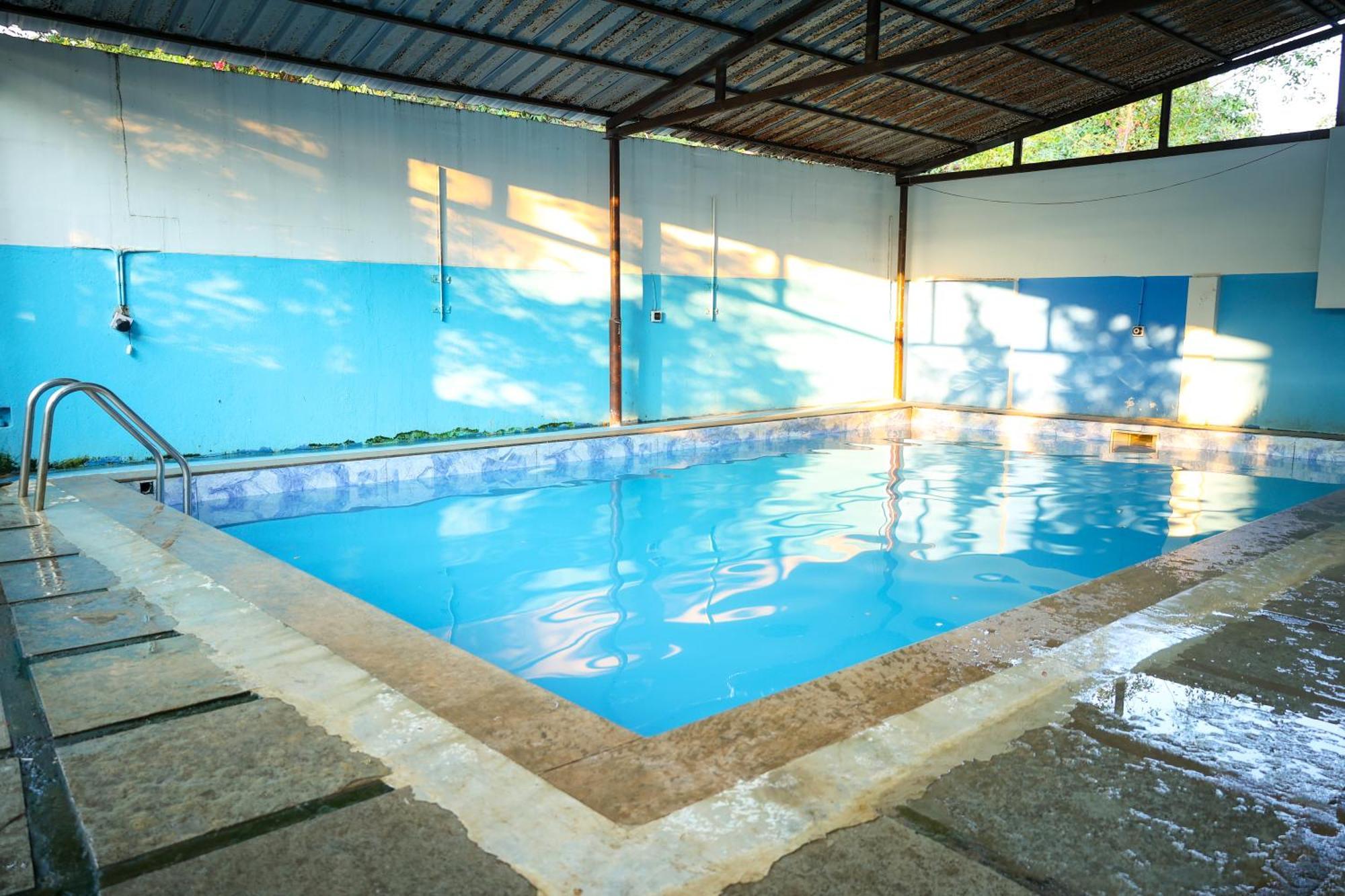 The Club House Hotel Pondicherry Exterior photo