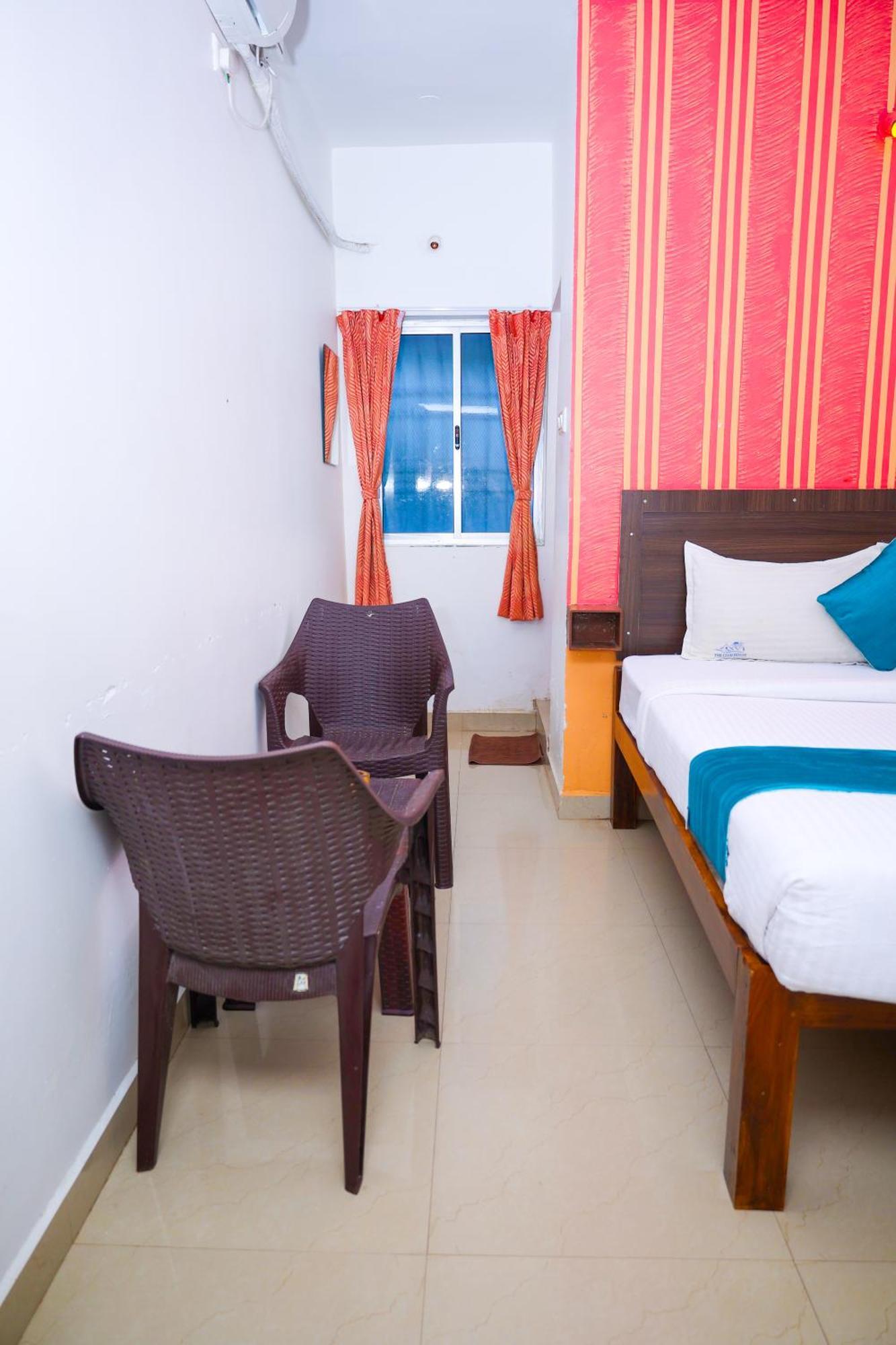 The Club House Hotel Pondicherry Exterior photo